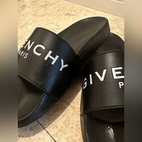 Givenchy Slides Sandals - Picture 2 of 4